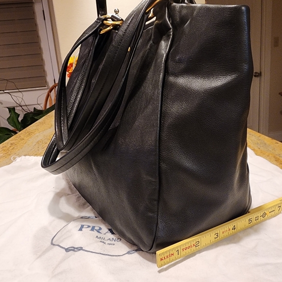 Prada BR4411 Black Soft Calf Leather Brass Trim Shoulderbag Cards & Duster Bag - Picture 7 of 16